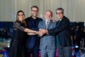 A primeira-dama Janja, Wagner Moura, presidente Lula e Kleber Mendonça Filho, durante exibição do filme O Agente Secreto, no Palácio do Alvorada, em Brasília. Foto: Ricardo Stuckert/Secom-PR