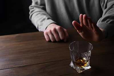 Fevereiro Vermelho conscientiza sobre os perigos do álcool e das drogas