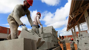 Construção civil se destaca como principal gerador de empregos em Ituverava no ano de 2025.