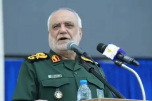 Majid Khademi, chefe da Inteligência da Guarda Revolucionária, morto em ataque durante ofensiva envolvendo Irã, EUA e Israel – Foto: TV estatal do Irã