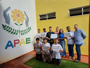 Câmara reconhece o trabalho da equipe de Educação Física da APAE com Moção de Aplausos