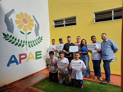 Câmara reconhece o trabalho da equipe de Educação Física da APAE com Moção de Aplausos